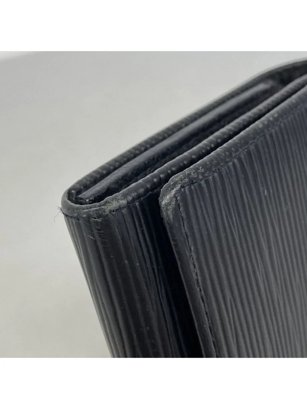 Louis Vuitton Wallet Epi Portefeuille Tresor Noir